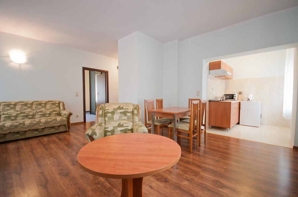 Apartamenty Carmen Szklarska Poręba Rom bilde